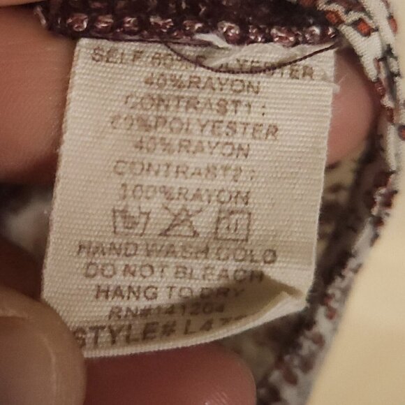 Hem & Thread Womens Maroon Paisley Mixed Material Silky Thermal Top Small - Picture 7 of 7